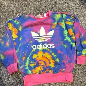 Girls Tye dye Adidas sweater, kept in great condition. Size 7-8Y